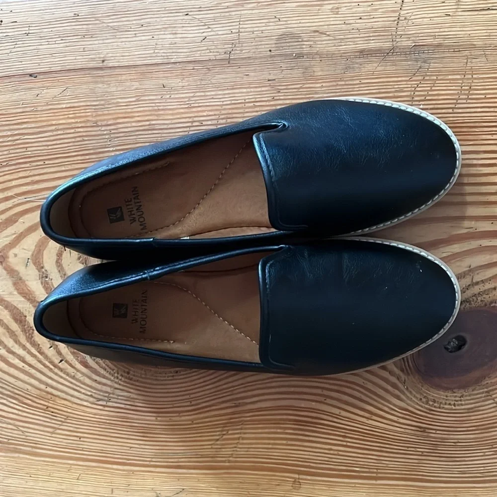 White Mountain Women's Black Vegan Leather Flats  Loafers 8.5